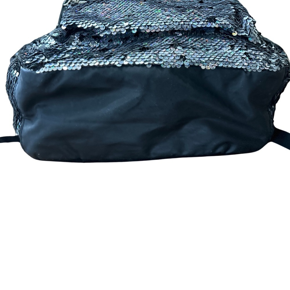 ✨ Justice Silver Reversible Sequin Laptop Backpack ✨ - Picture 4 of 9